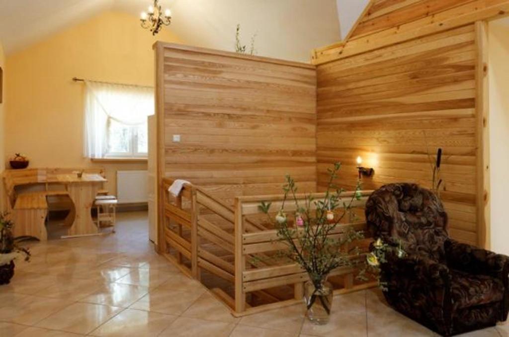 Pokoje Goscinne Na Skraju Puszczy Pogorzelce Ngoại thất bức ảnh
