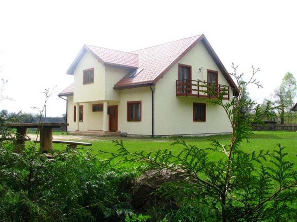 Pokoje Goscinne Na Skraju Puszczy Pogorzelce Ngoại thất bức ảnh